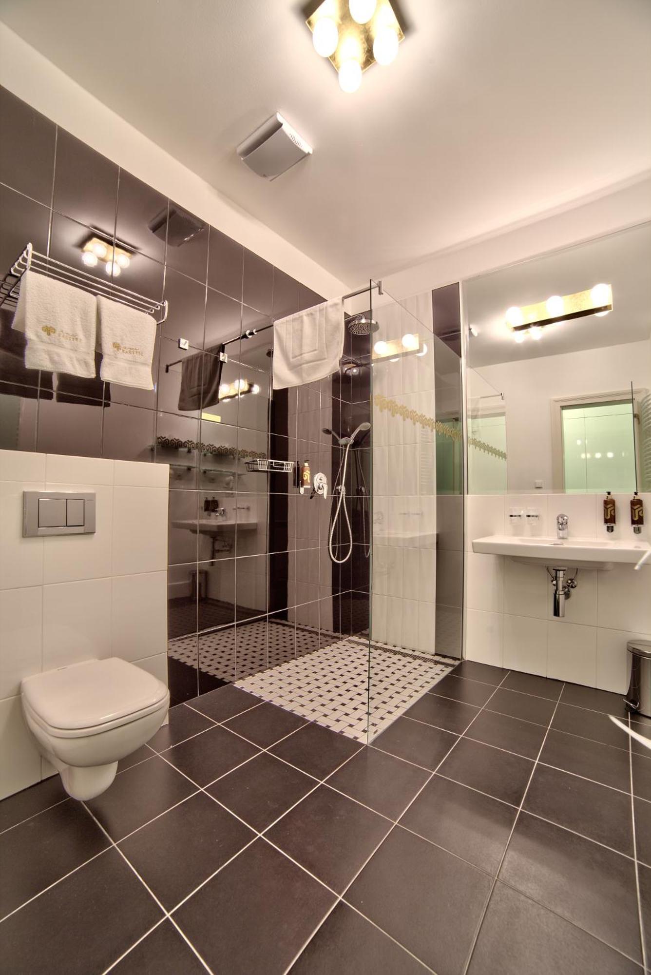 Art Hotel Kastiel Tomášov Dış mekan fotoğraf