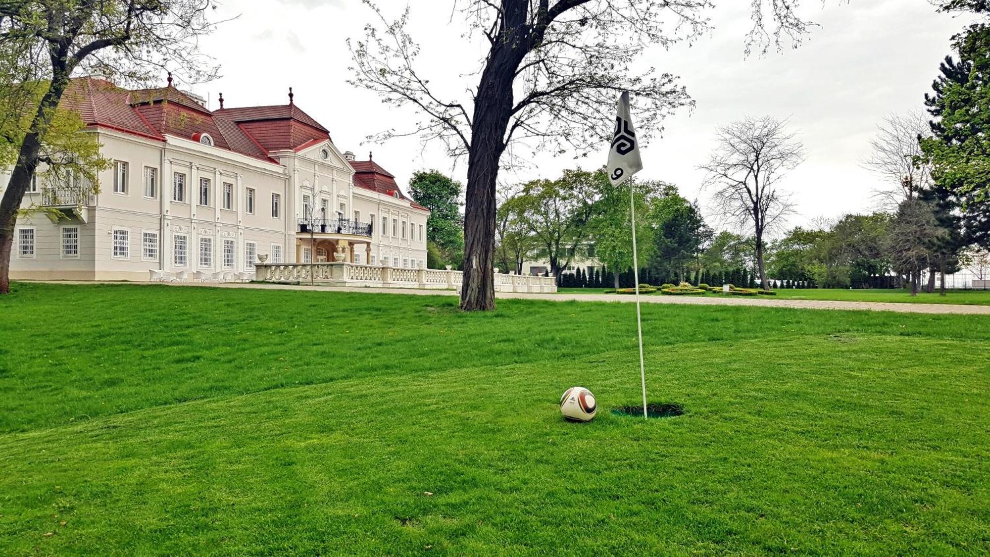 Art Hotel Kastiel Tomášov Dış mekan fotoğraf