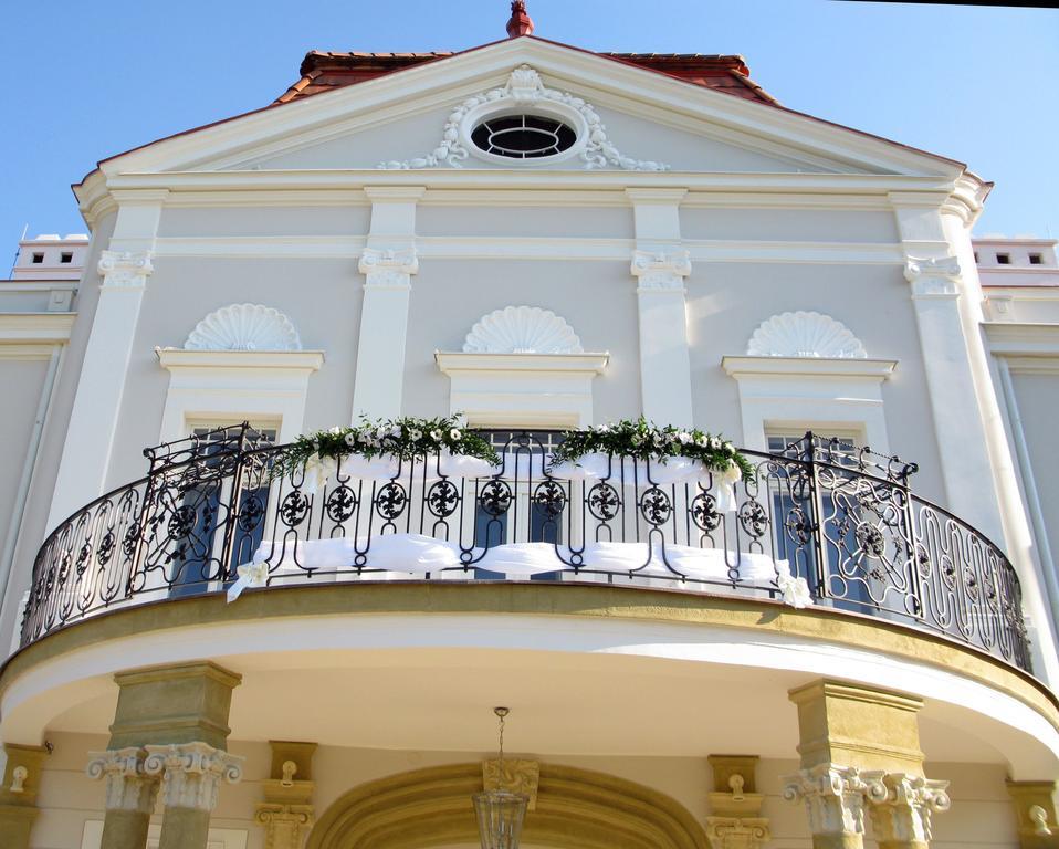 Art Hotel Kastiel Tomášov Dış mekan fotoğraf