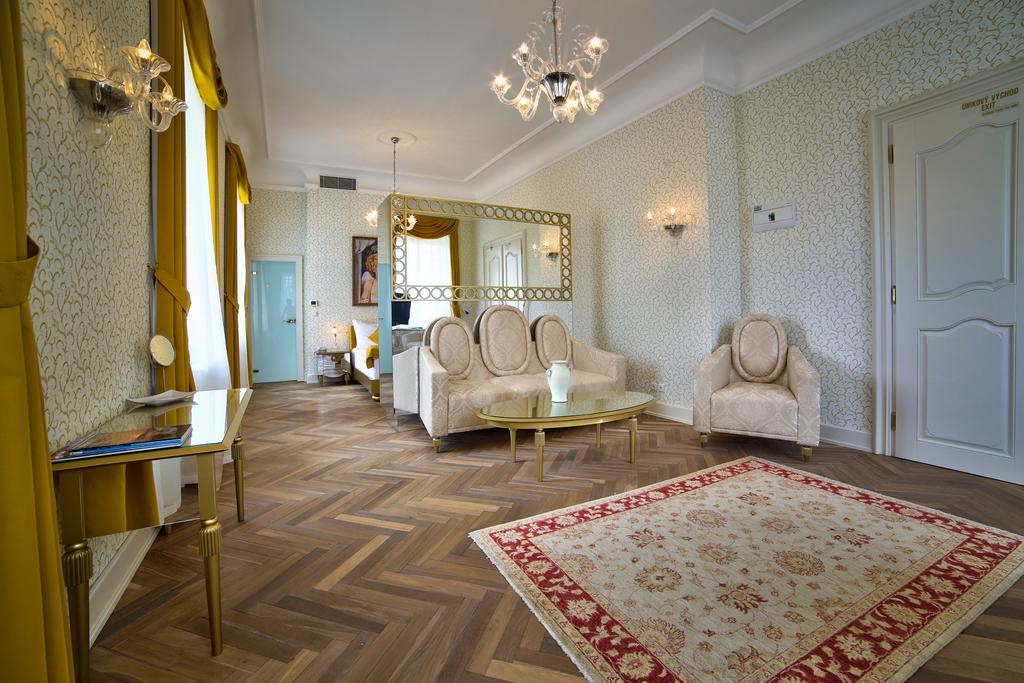 Art Hotel Kastiel Tomášov Dış mekan fotoğraf